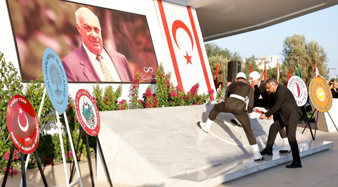 Kurucu Cumhurbaşkanı Rauf Raif Denktaş, Anıt Mezarı Başında Törenle Anıldı
