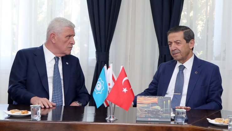 Dışişleri Bakanı Ertuğruloğlu, İYİ Parti Lideri Müsavat Dervişoğlu ve Heyetini Kabul Etti
