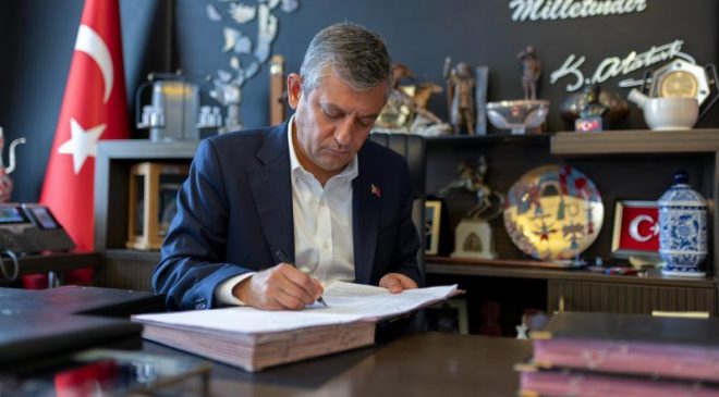 Yeni Parti’nin Kuruluş Belgesi İmzalandı