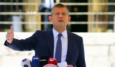 Özgür Özel Oy Birliğiyle Yeni Parti Genel Başkanı Seçildi