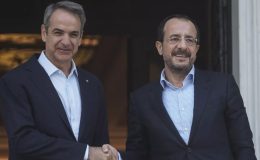 Hristodulidis Kritik BM Temasları Öncesinde Atina’da Miçotakis ile Görüştü