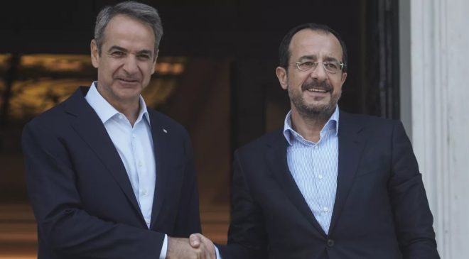 Hristodulidis Kritik BM Temasları Öncesinde Atina’da Miçotakis ile Görüştü