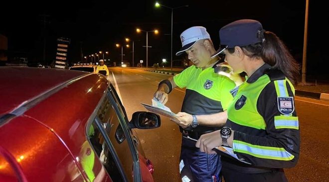 Ülke Genelindeki Trafik Denetimlerinde 27 Araç Trafikten Men Edildi, 5 Sürücü Tutuklandı
