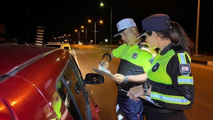 Ülke Genelindeki Trafik Denetimlerinde 27 Araç Trafikten Men Edildi, 5 Sürücü Tutuklandı