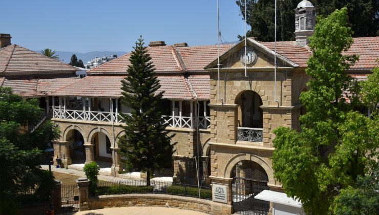 Girne ve Lefkoşa Mahkeme Binalarına Zarar Veren Şahıslar Hakkında Yasal İşlem Başlatıldı
