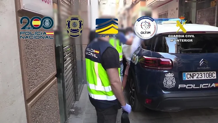 İnsan ve uyuşturucu kaçakçılığı yapan şebeke çökertildi