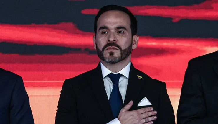Abelardo de la Espriella Yemin Ederek Göreve Başladı