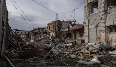 Rusya’nın Kiev Bölgesine Düzenlediği Hava Saldırısında 4 Kişi Hayatını Kaybetti