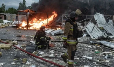 Rusya, Ukrayna Limanlarını ve Askeri Mühimmat Taşıyan Gemileri Vurduğunu Duyurdu