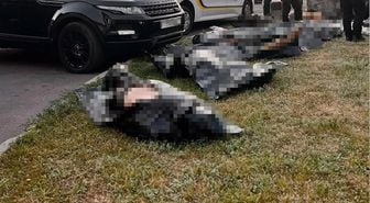 İngiltere’de Polis Aracı ile Otomobil ÇarpıştıÇok Sayıda Ölü Var