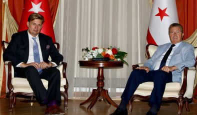 Başbakan Üstel, Alman Milletvekili Krah’ı Kabul Etti