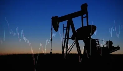 Brent petrolün varil fiyatı uluslararası piyasalarda geriledi