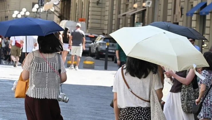İtalya’da Aşırı Sıcaklar Nedeniyle 9 Kentte Kırmızı Alarm İlan Edildi