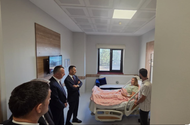 Girne’deki gemi kazasından kurtarılan hamile kadına Kocaeli’de geçmiş olsun ziyareti