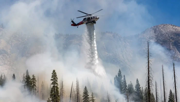 ABD’de orman yangınına müdahale eden helikopter düştüİki pilot yaşamını yitirdi