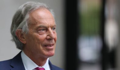 Eski İngiltere başbakanı Blair’e göre ülkesi 10 yıl içinde AB’ye dönme hedefi için çalışmalı