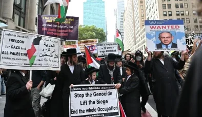Netanyahu BM Genel Kurulu için geldiği New York’ta binlerce kişi tarafından protesto edildi