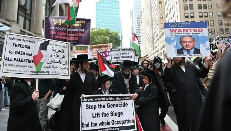 Netanyahu BM Genel Kurulu için geldiği New York’ta binlerce kişi tarafından protesto edildi