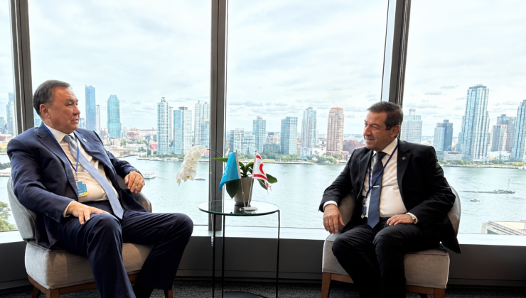 Dışişleri bakanı ertuğruloğlu tdt genel sekreteri ömüraliyev ile new york’ta görüştü