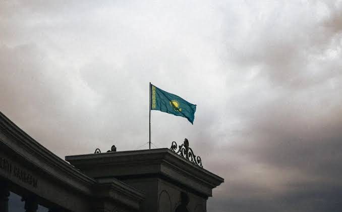 Kazakistan’da 14 askerin yaşamını yitirdiği tatbikat sonrası savunma bakanı görevden alındı