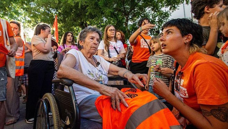 İspanya’da konut krizinin sembolü olan yaşlı kadın evine dönebilecek
