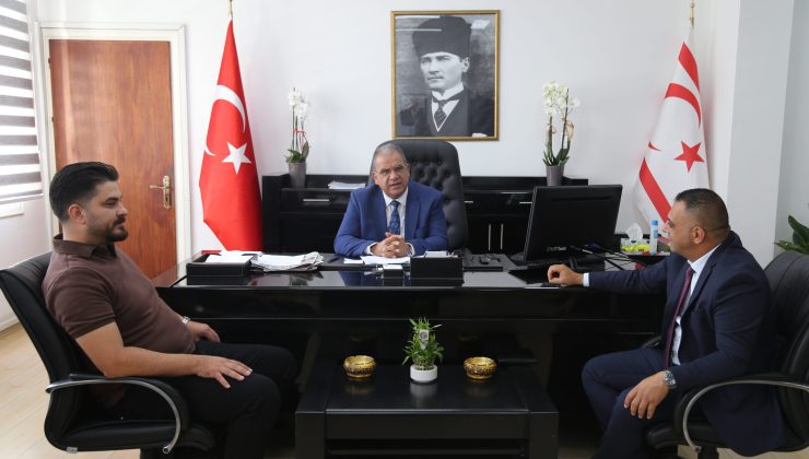 Bakan sucuoğlu, gazimağusa birleşik taksiciler birliği heyetini kabul etti