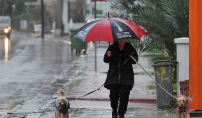 Meteoroloji Dairesi öğle saatleri için kuvvetli sağanak uyarısında bulundu