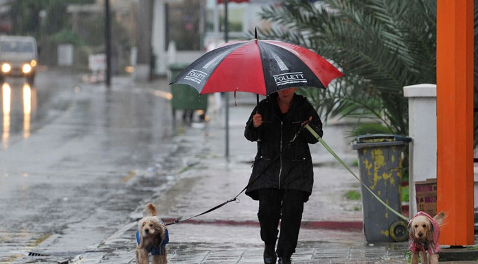 Meteoroloji Dairesi öğle saatleri için kuvvetli sağanak uyarısında bulundu