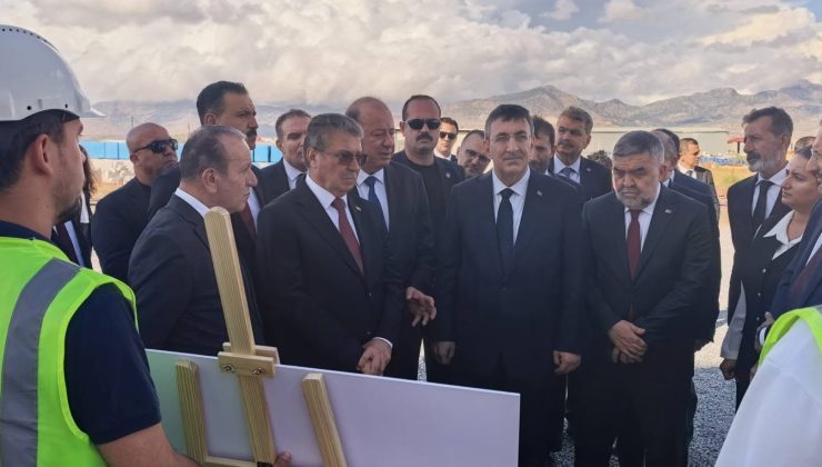 Üstel Ve Yılmaz Yeni Lefkoşa Hastanesi Şantiyesini Gezdi