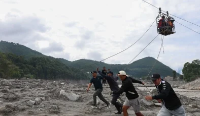 NEPAL’DE SEL FELAKETİNDE KAYBOLAN BİNLERCE KİŞİ İÇİN ARAMA KURTARMA ÇALIŞMALARI SONLANDIRILACAK