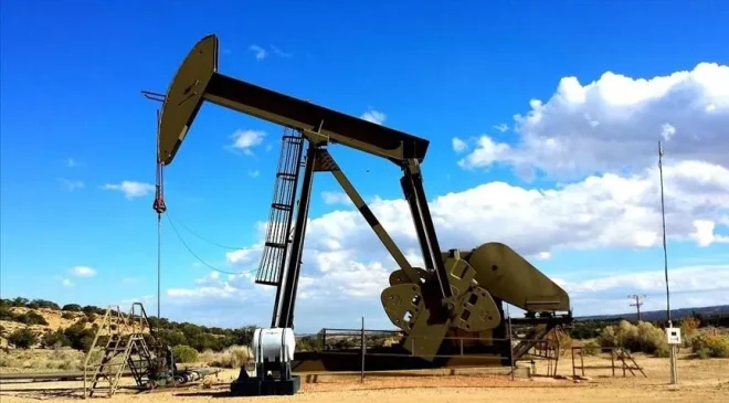 BRENT PETROL 104,47 DOLARDAN İŞLEM GÖRÜYOR